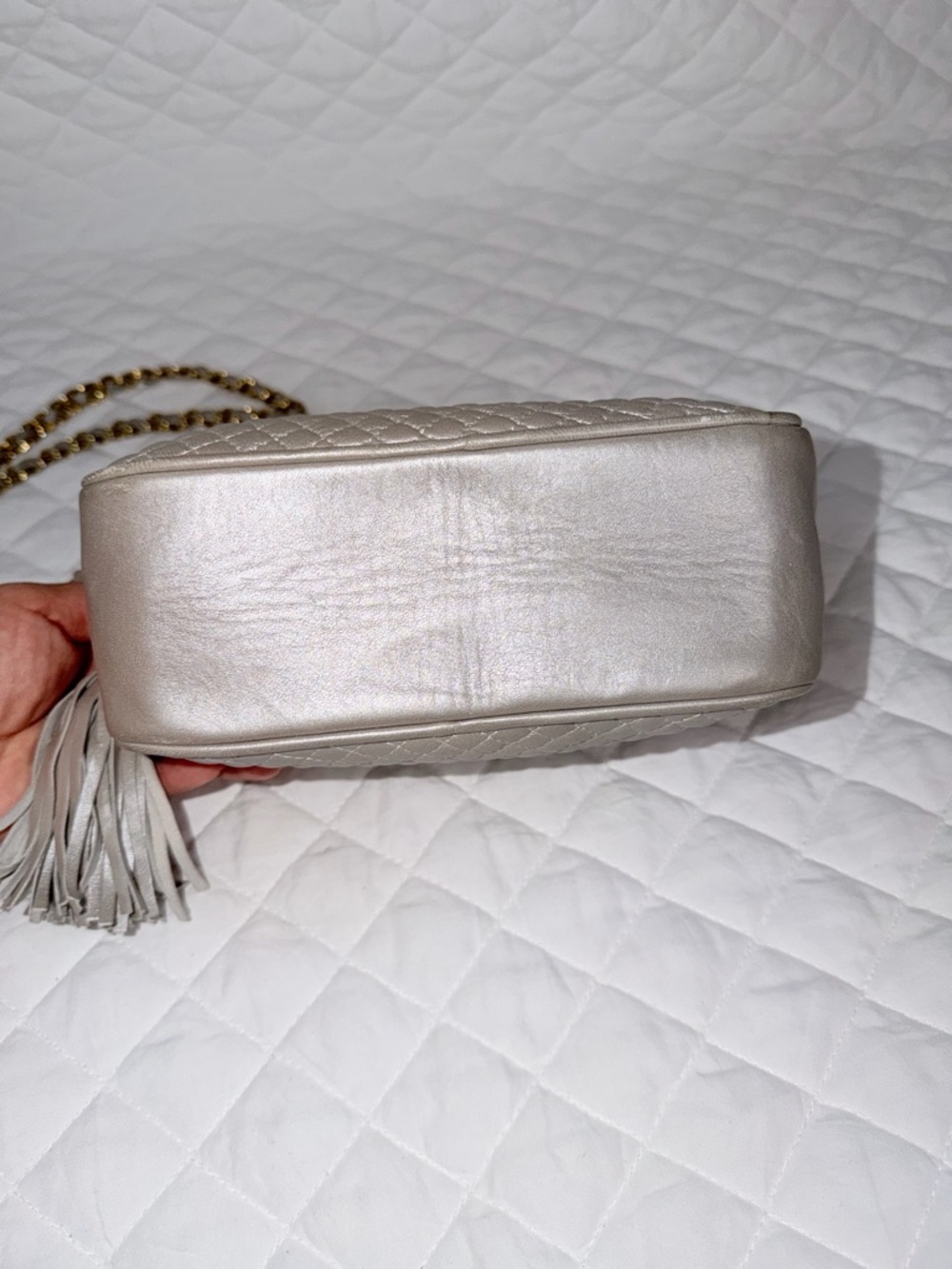 Bally Quilted Metallic Silver Crossbody Bag Camera style - Picture 6 of 12